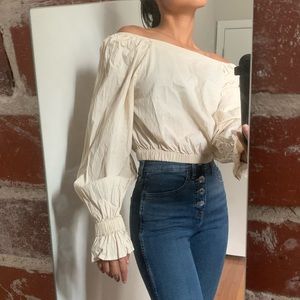 Levi’s off the shoulder blouse